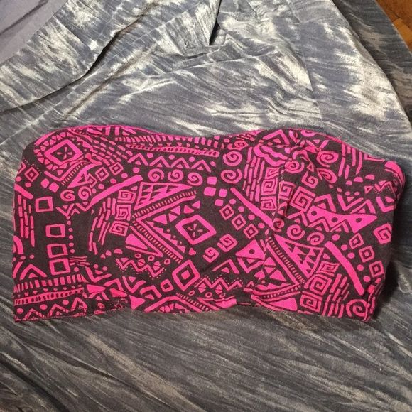 Decree pink Bandeau top, small, abstract / tribal - Picture 4 of 12